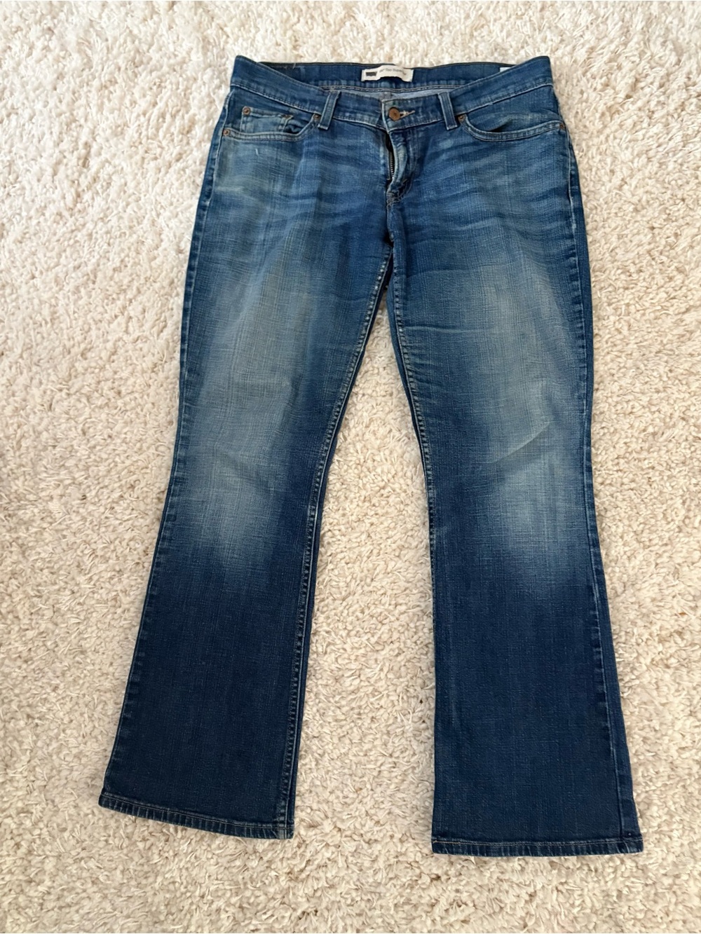 Levi's Women's Flare Jeans in Faded Blue Denim